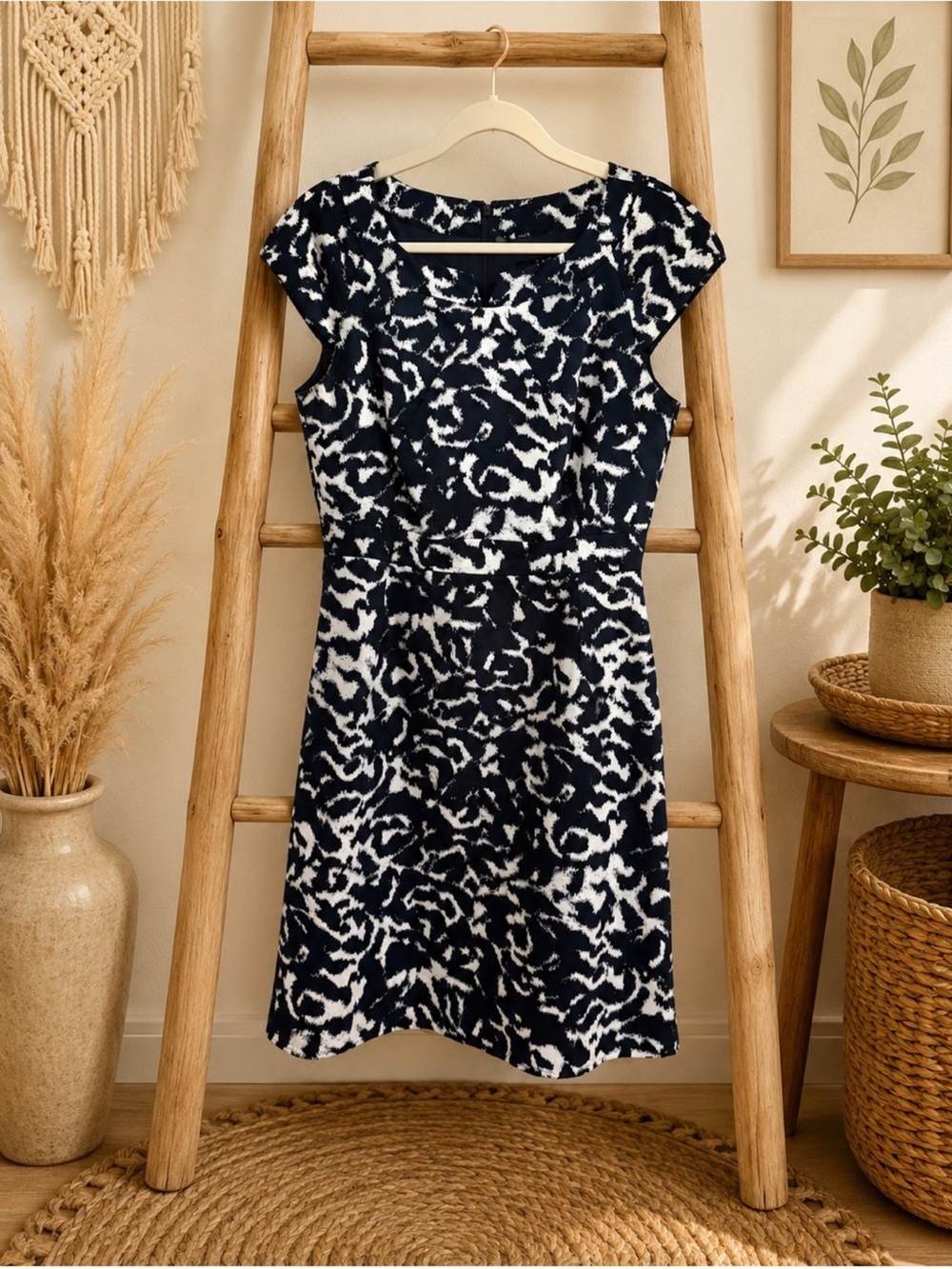 Alex Marie Navy White Abstract Print Dress Size 8